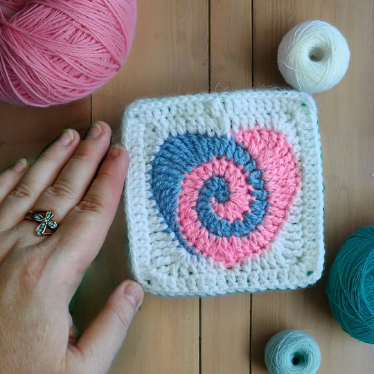 Granny Square Pattern with Spiral Crochet Heart
