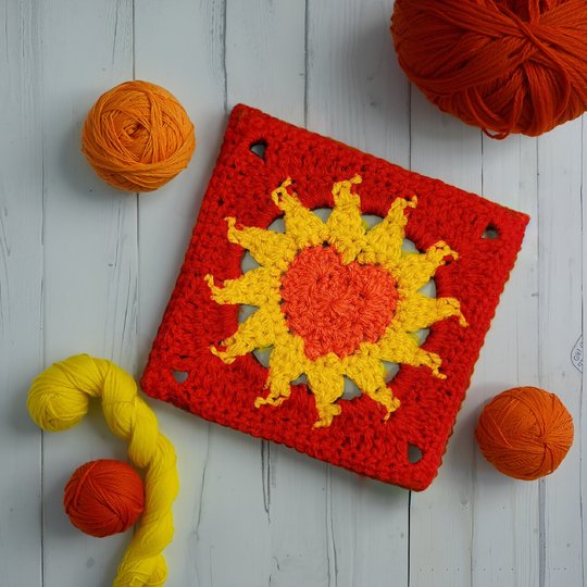 Sunny Heart Granny Square - Valentine Crochet Pattern