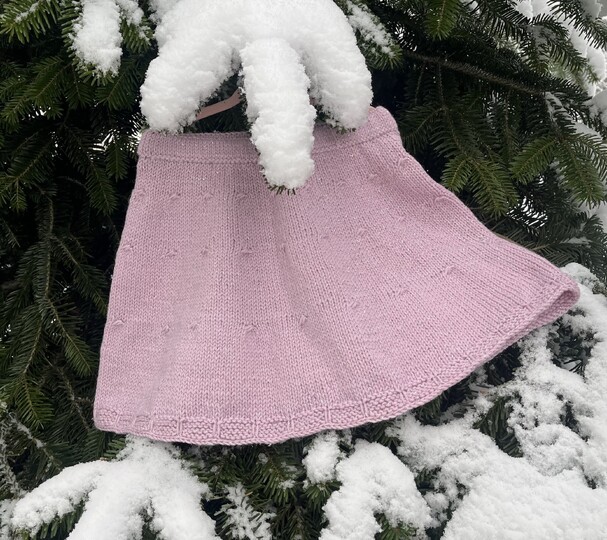 Winterrock für Mädchen – Strickanleitung Gr. 2–8 Jahre