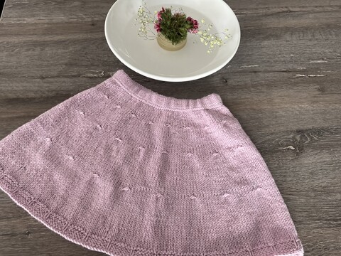 Winterrock für Mädchen – Strickanleitung Gr. 2–8 Jahre