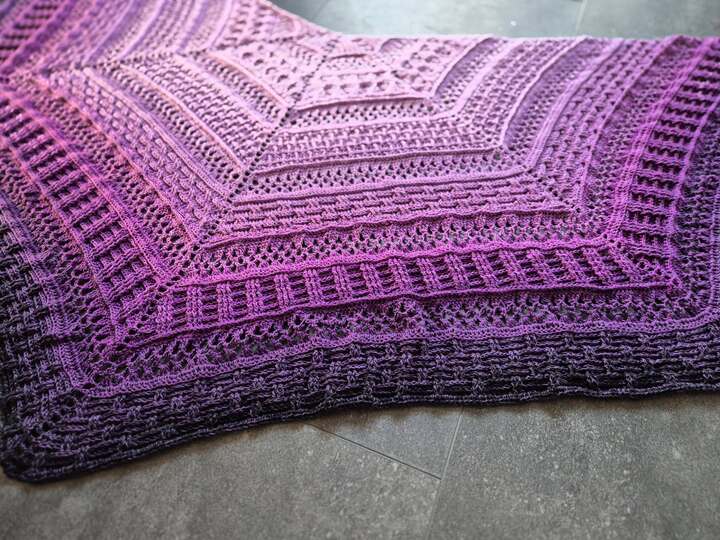 Crochet Pattern Pentagonal Scarf „Koria“