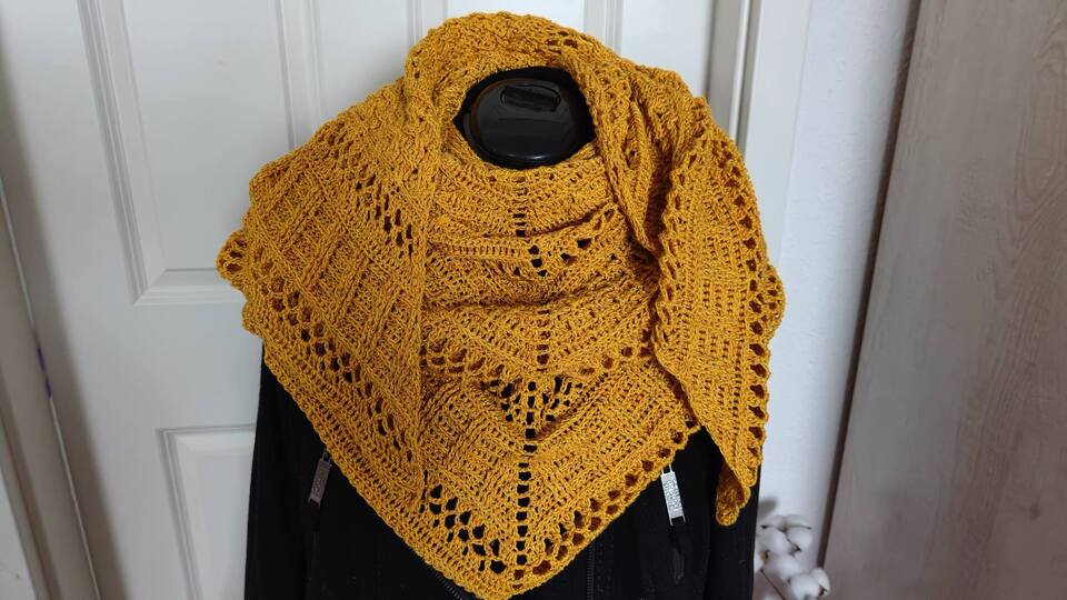 Crochet Pattern Pentagonal Scarf „Koria“