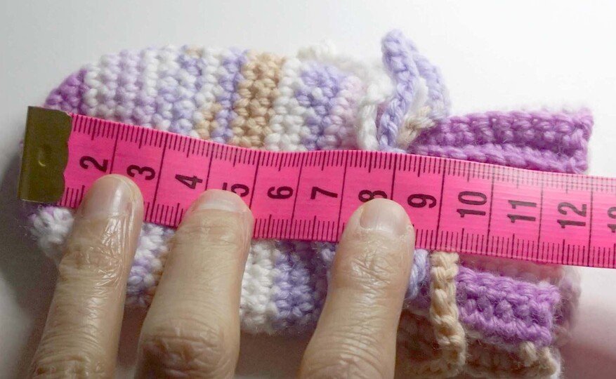 Crochet Pattern for Cute Baby Mittens With Ties