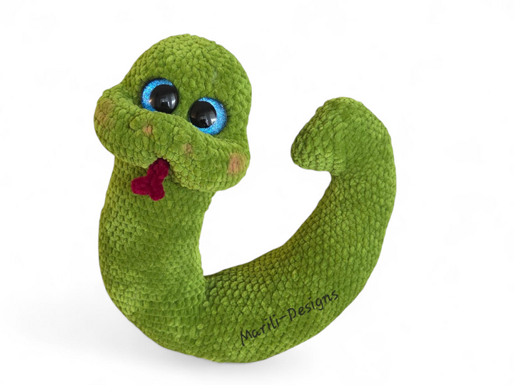 Crochet pattern for snake neck pillow