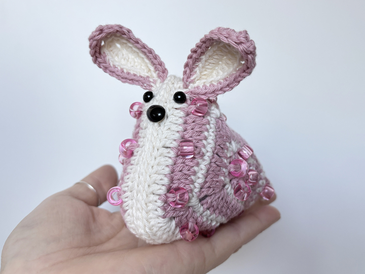 Granny Square Osterhase m. Perlen, Amigurumi Hase, Osterdeko Häschen häkeln
