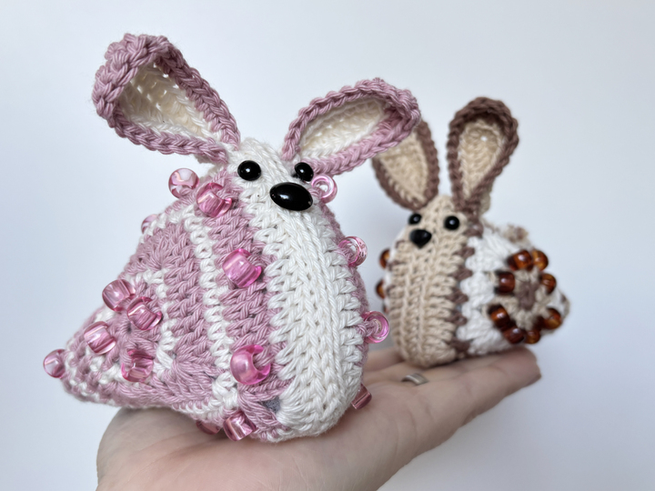 Granny Square Osterhase m. Perlen, Amigurumi Hase, Osterdeko Häschen häkeln