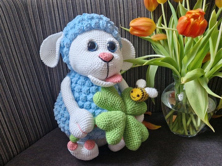 Häkelanleitung Frühlingslampe Schäfchen Mateo