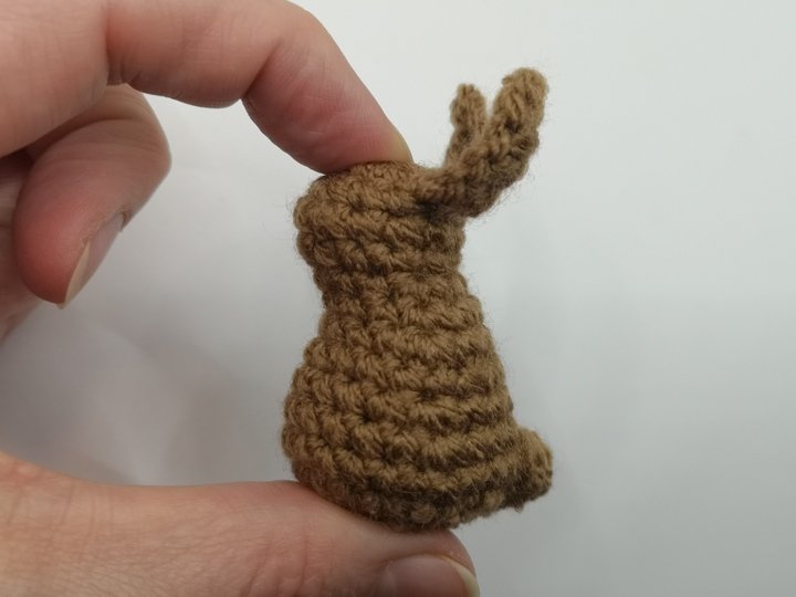 Mini-Hase ohne Zusammennähen - Häkelanleitung von NiggyArts