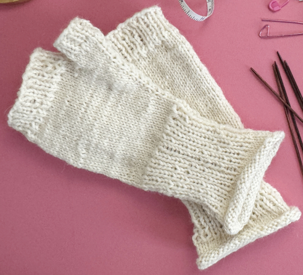 Mitsy Women’s Wrist Warmers – Knitting Pattern for Fingerless Gloves