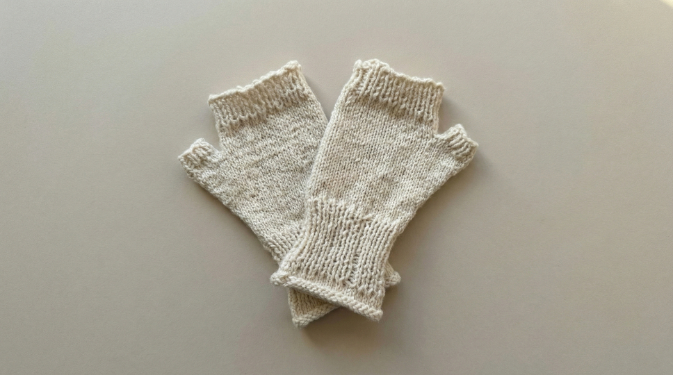 Mitsy Women’s Wrist Warmers – Knitting Pattern for Fingerless Gloves