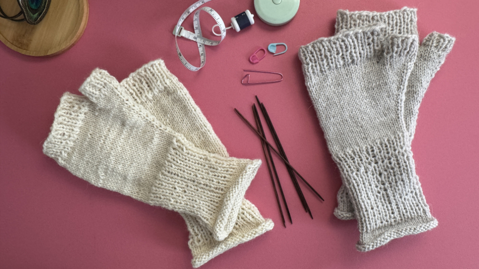 Mitsy Women’s Wrist Warmers – Knitting Pattern for Fingerless Gloves