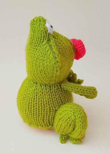 TeaCosyFolk's Kissing Frog Chocolate Orange Cosy knitting pattern