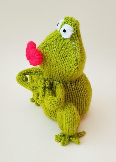 TeaCosyFolk's Kissing Frog Chocolate Orange Cosy knitting pattern