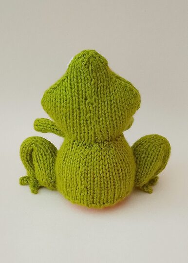 TeaCosyFolk's Kissing Frog Chocolate Orange Cosy knitting pattern