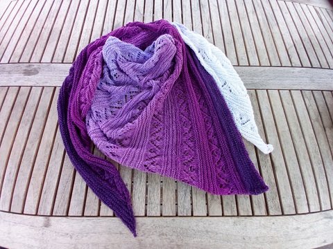 Strickanleitung asymmetrisches Dreiecktuch "Giulia"