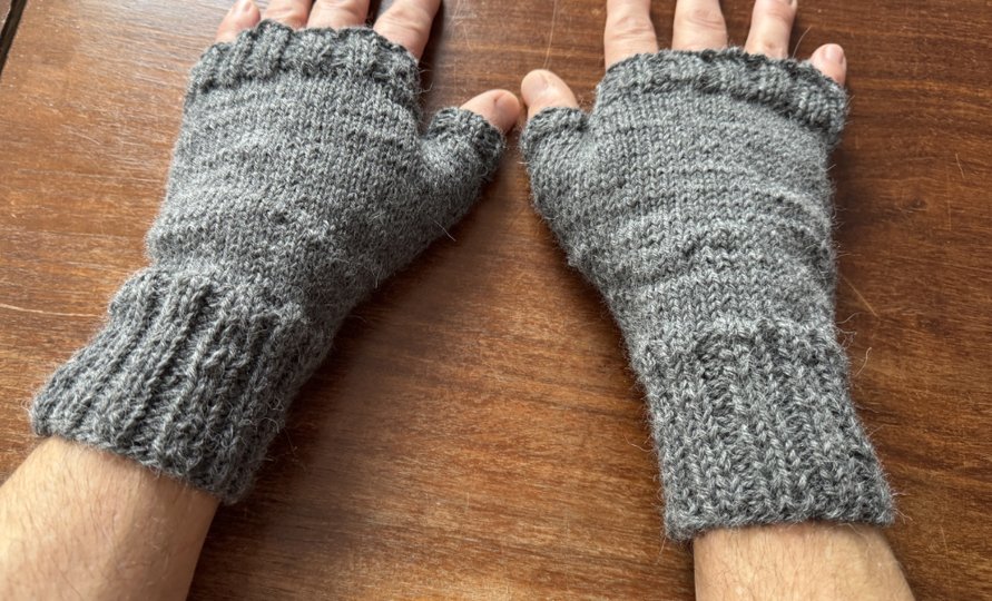 Knitting pattern men’s wrist warmers MATS | fingerless gloves | PDF