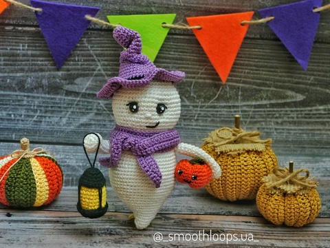 Crochet Ghost with Lantern and Pumpkin - Halloween Amigurumi Pattern