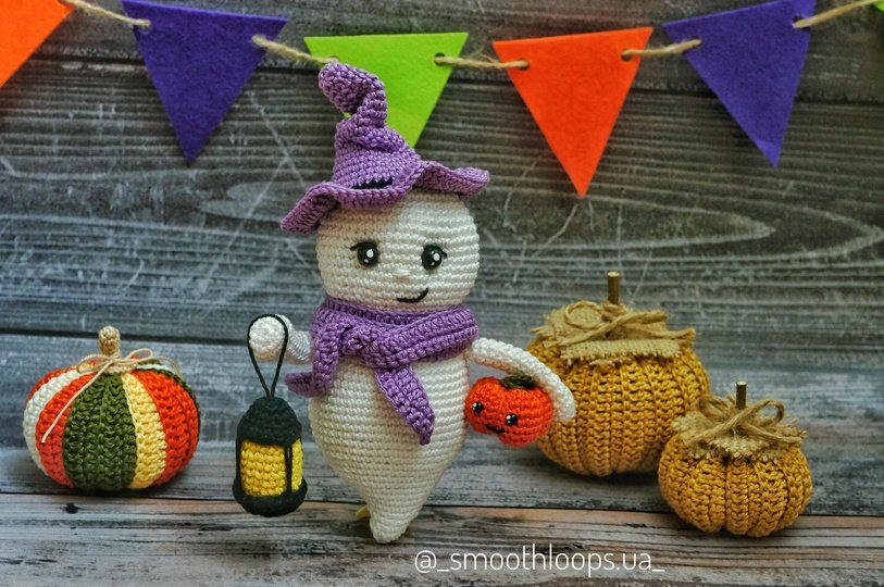 Crochet Ghost with Lantern and Pumpkin - Halloween Amigurumi Pattern