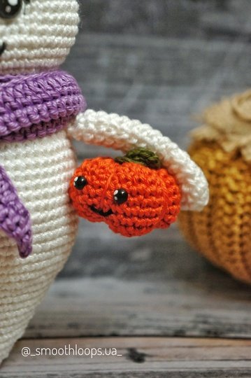 Crochet Ghost with Lantern and Pumpkin - Halloween Amigurumi Pattern