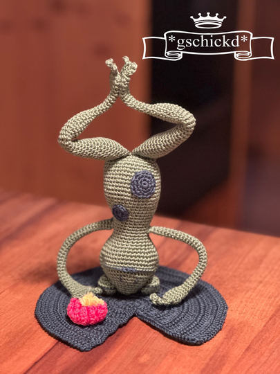 Yoga Frog Crochet Pattern – Amigurumi with Wire Structure (PDF)