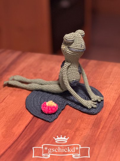 Yogifrosch – Amigurumi Häkelanleitung mit Drahtgestell (PDF)