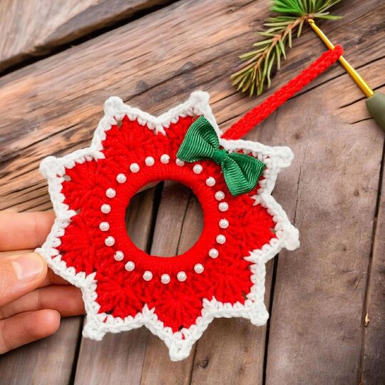 Christmas Star Wreath Crochet Pattern PDF – Holiday Ornament Tutorial