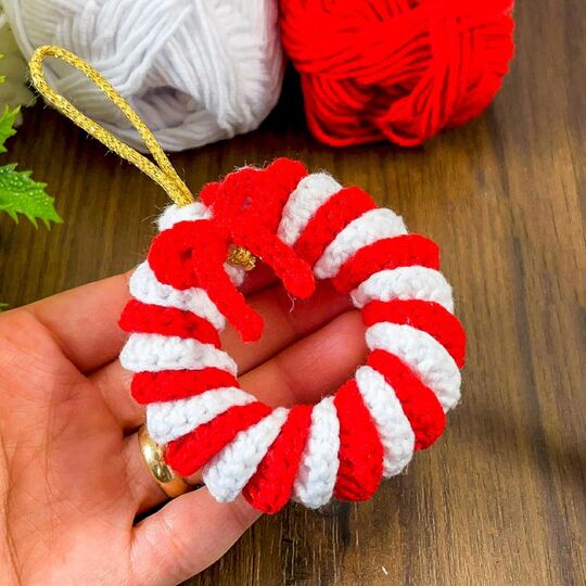 Candy Cane Wreath Crochet Pattern PDF – Easy Holiday Ornament Tutorial
