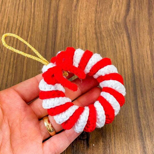 Candy Cane Wreath Crochet Pattern PDF – Easy Holiday Ornament Tutorial