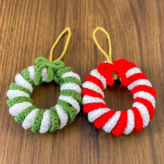 Candy Cane Wreath Crochet Pattern PDF – Easy Holiday Ornament Tutorial