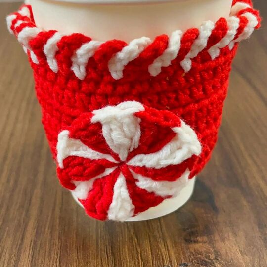 Candy Swirl Cozy – Christmas Cup Cozy Crochet Pattern (PDF Tutorial)