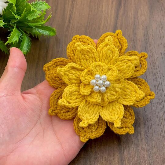Golden Layered Flower Crochet Pattern (PDF) – 3D Lotus Appliqué