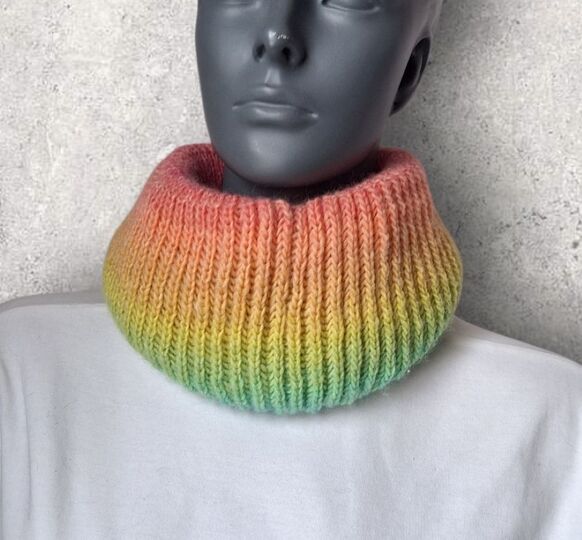 Strickanleitung farbenfroher Schalkragen Rainbow, Halssocke   #365