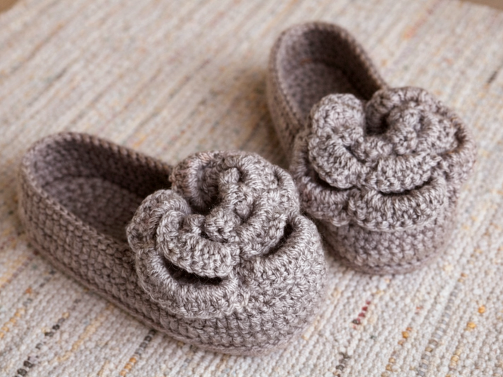 S13 Crochet pattern for warm house slippers with a double sole. “Orchid” mo