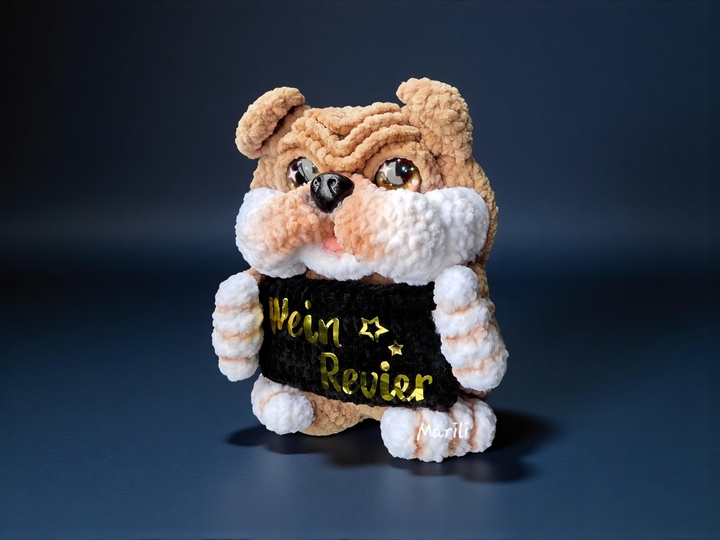 Crochet pattern Guard dog - door decoration/desk display/cuddly toy