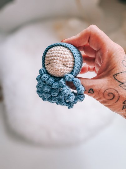 Häkelanleitung für einen Oktopus für Frühchen und Babys | PDF - Datei