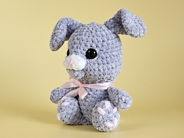 Häkelanleitung Stups der kleine Hase – flauschiges Amigurumi Kuschelhäschen