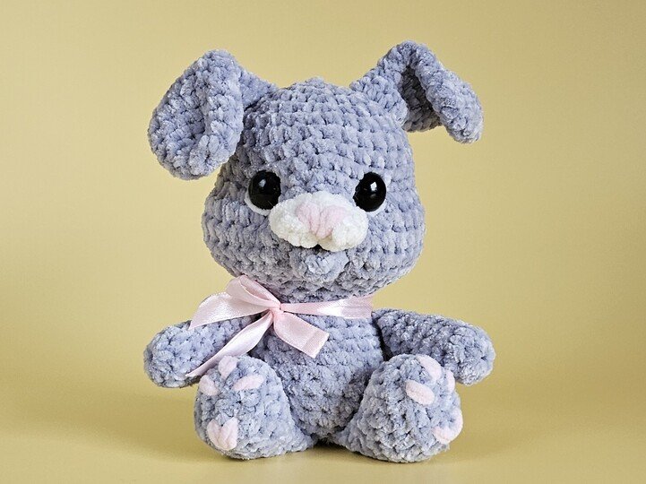 Häkelanleitung Stups der kleine Hase – flauschiges Amigurumi Kuschelhäschen