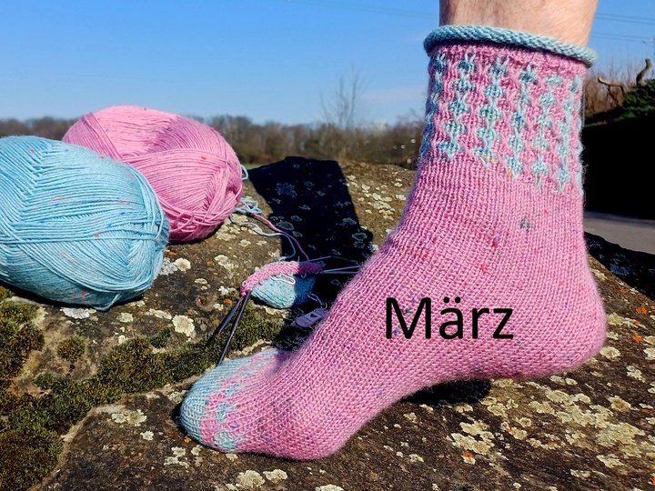 Sockenjahr 2026 - 12 Sockendesigns mit Fixen Quicky Ferse & Two Way Socke