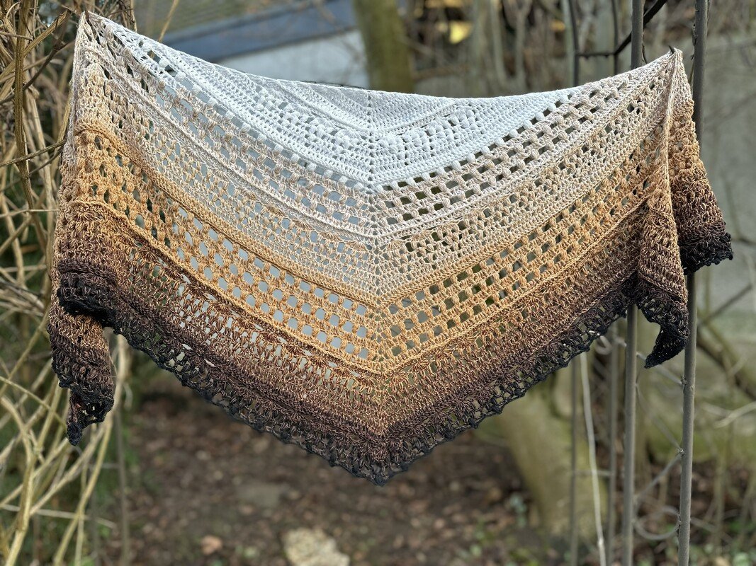 Häkelanleitung flaches Dreieckstuch "Zartwerk"