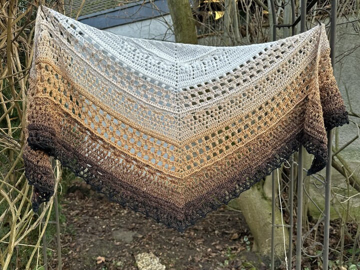 Häkelanleitung flaches Dreieckstuch "Zartwerk"