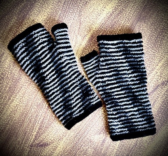 Armstulpen Stripes Illusionsstricken