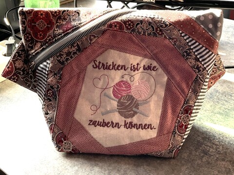 Ebook/Tutorial zum Nähen einer Kosmetiktasche mit schrägem Reißverschluss