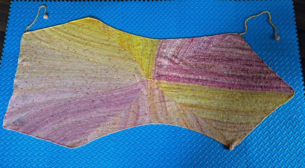 Serotonin - a shawl in a special way