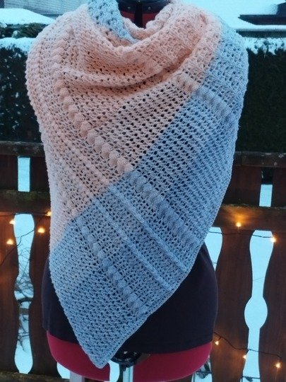 Tiella - asymmetrisches Tuch im Mustermix - quer gehäkelt - in 2 Größen