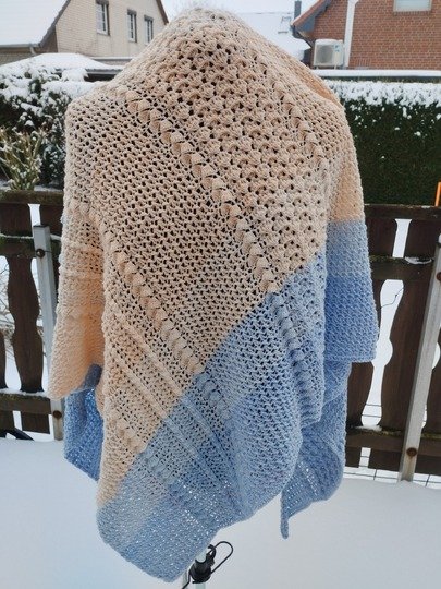 Tiella - asymmetrisches Tuch im Mustermix - quer gehäkelt - in 2 Größen