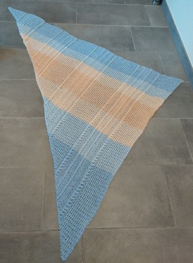 Tiella - asymmetrisches Tuch im Mustermix - quer gehäkelt - in 2 Größen