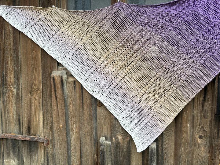 Tiella - asymmetrisches Tuch im Mustermix - quer gehäkelt - in 2 Größen