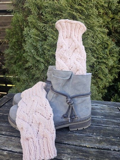 Anethra - eleganter Schal oder Stola im Wellenmuster, Stulpen, ohne Zöpfe