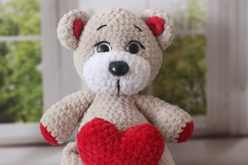 Crochet Pattern for Plush Bear with Heart