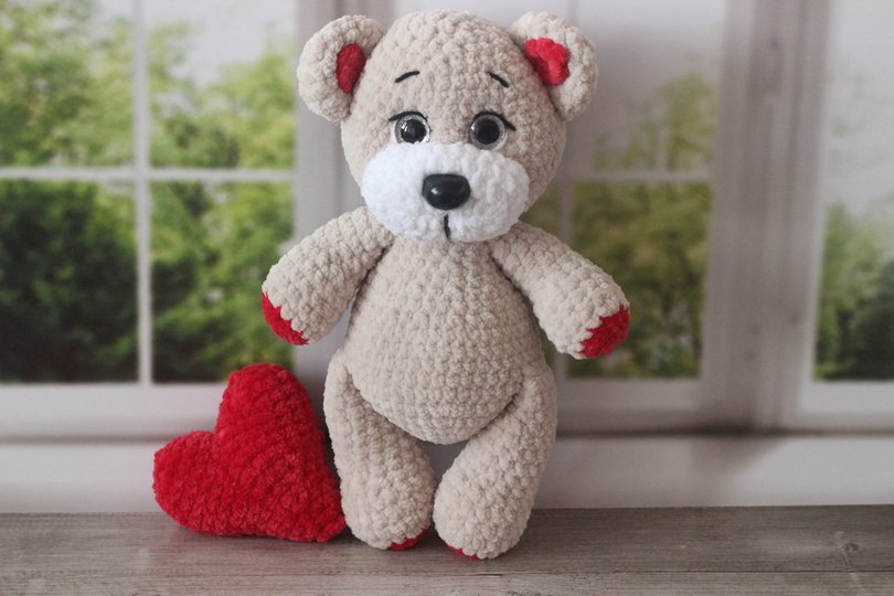 Crochet Pattern for Plush Bear with Heart